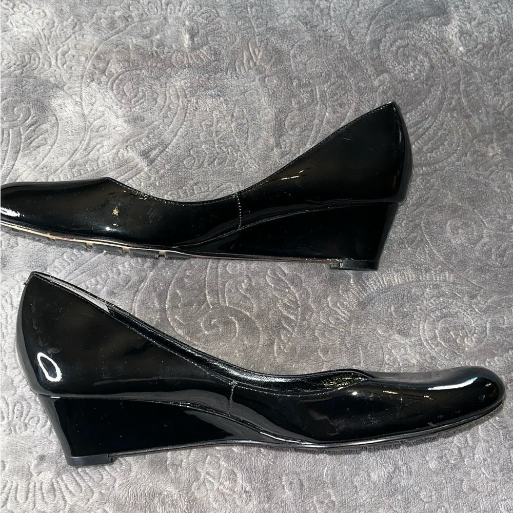Cole Haan Nike Air Black Wedge Patent Leather Heels with Rounded Toe Size 7 B - Picture 4 of 9